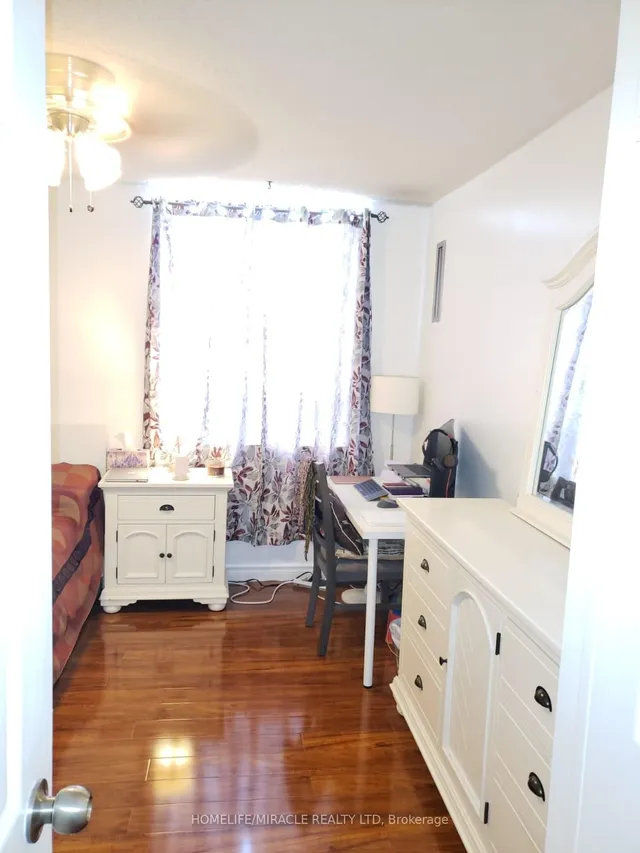 Additional image 41 of 121 Trudelle St Unit 814