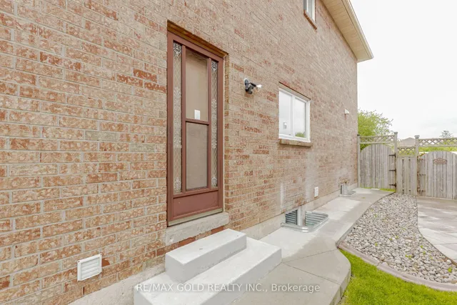 Additional image 43 of 16 Polygon Crt