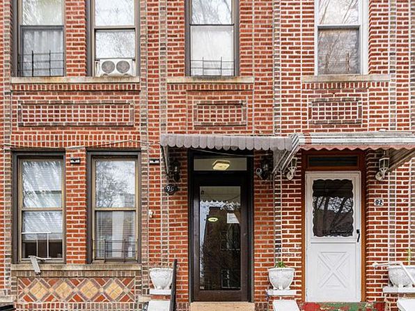 96 Louisa St #1, Brooklyn, NY 11218
