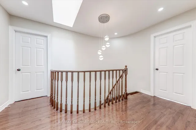 Additional image 22 of 75 Wandering Tr