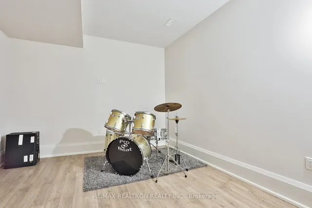 Additional image 35 of 86 Princess Ave