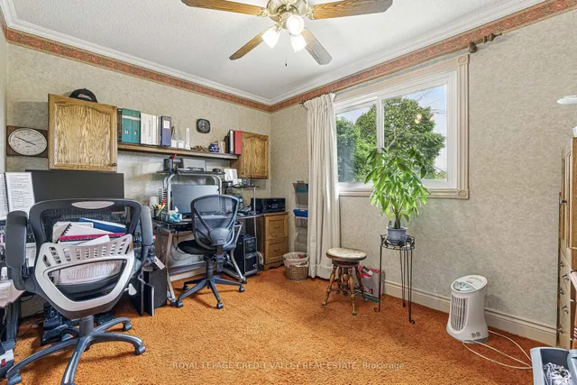 Additional image 19 of 74 Roseville Dr