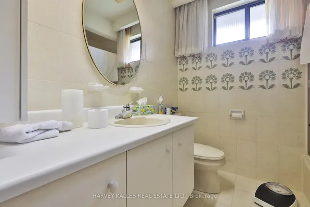 Additional image 25 of 24 Balding Crt