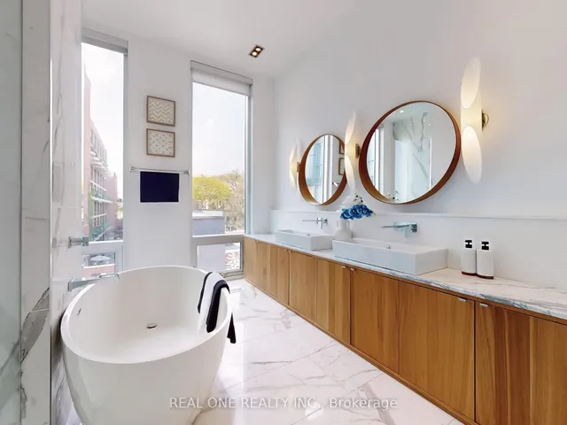 Additional image 25 of 840 Richmond St