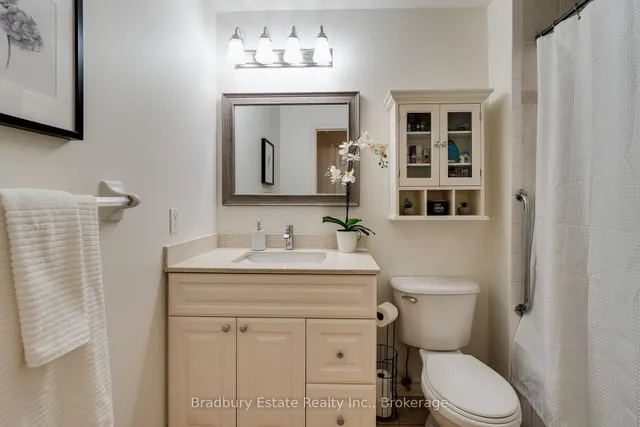 Additional image 25 of 262 Dundas St Unit 105