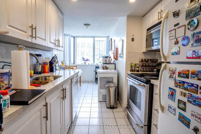 Additional image 20 of 80 Alton Towers Circ Unit 1208