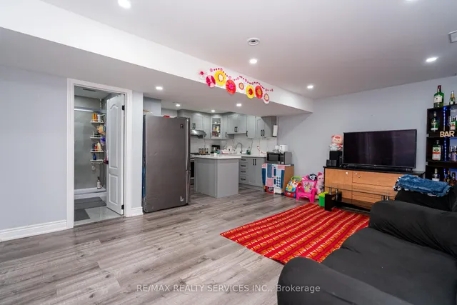Additional image 38 of 109 Benhurst Cres