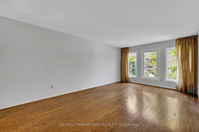 Additional image 6 of 712 Savoy Cres