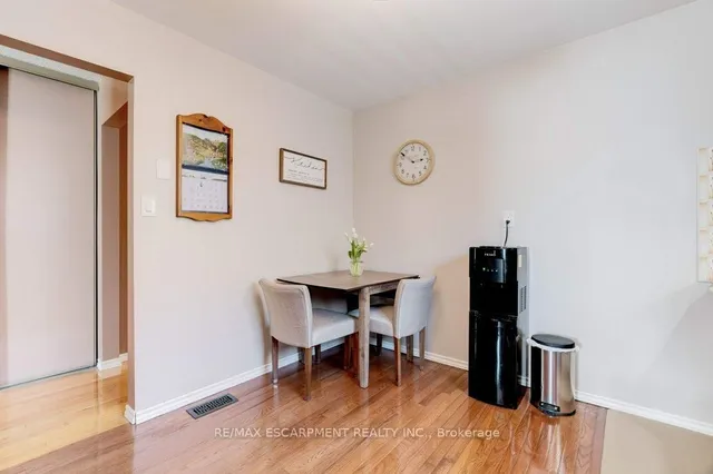 Additional image 20 of 302 Highridge Ave