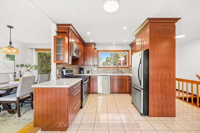 Additional image 16 of 1336 Safari Rd