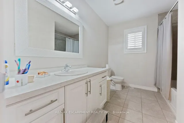 Additional image 8 of 12 Ascoli Dr