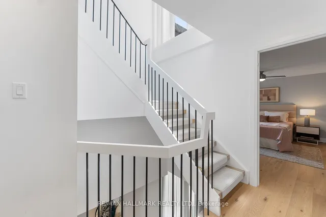 Additional image 19 of 95 Summerhill Ave Unit 11