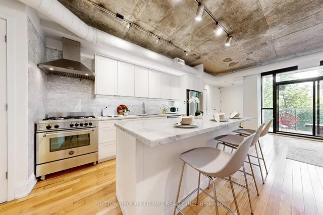 Additional image 17 of 62 Niagara St Unit 320