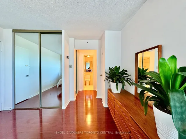 Additional image 24 of 121 Ling Rd Unit 1016