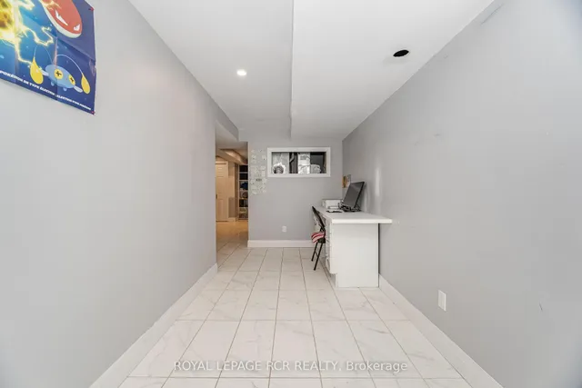 Additional image 23 of 127 Tiller Tr