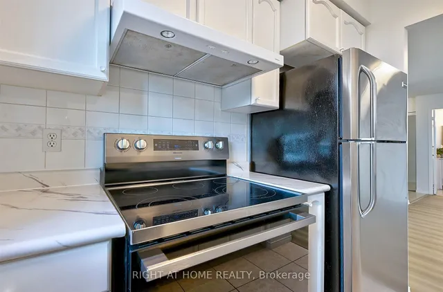 Additional image 8 of 1 Pemberton Ave Unit 903