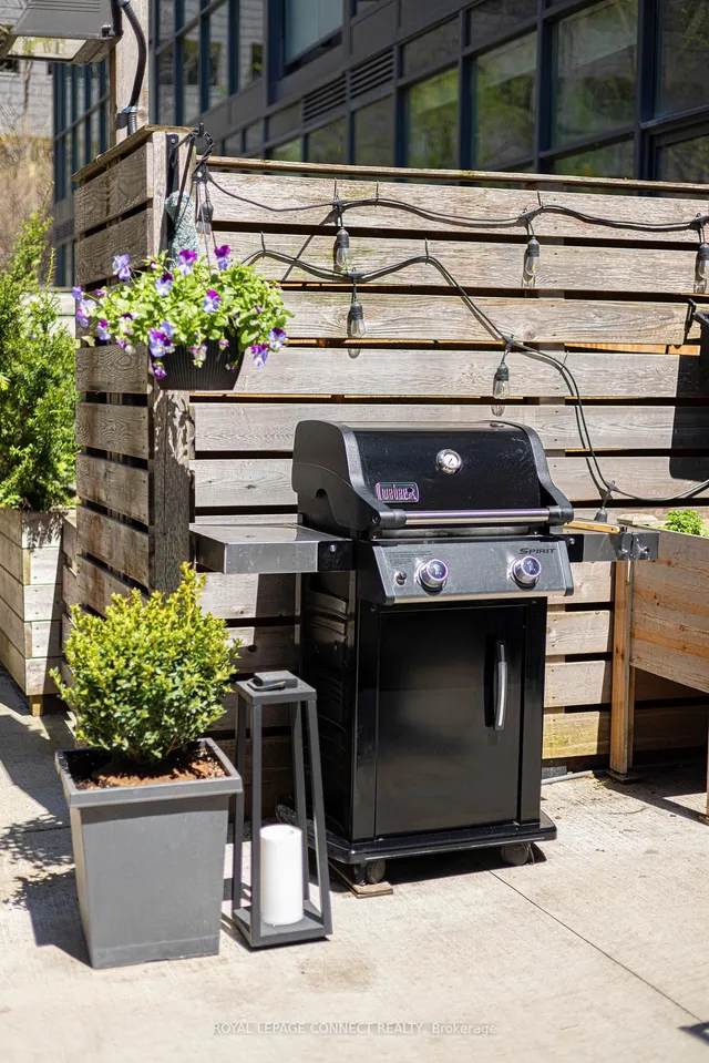 Additional image 24 of 38 Howard Park Ave Unit 150