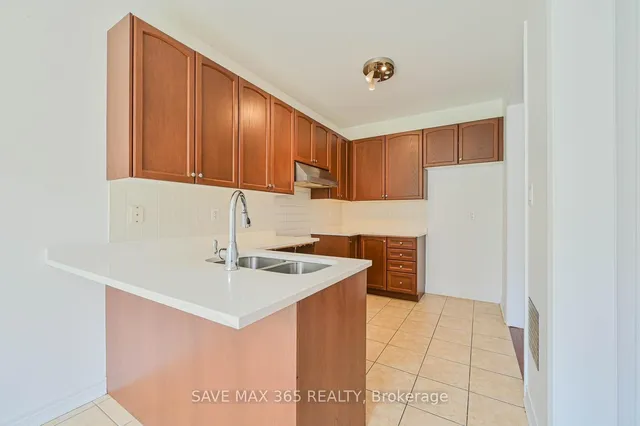 Additional image 19 of 330 Giddings Cres