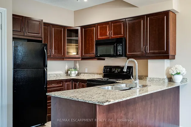 Additional image 15 of 47 Caroline St Unit 210