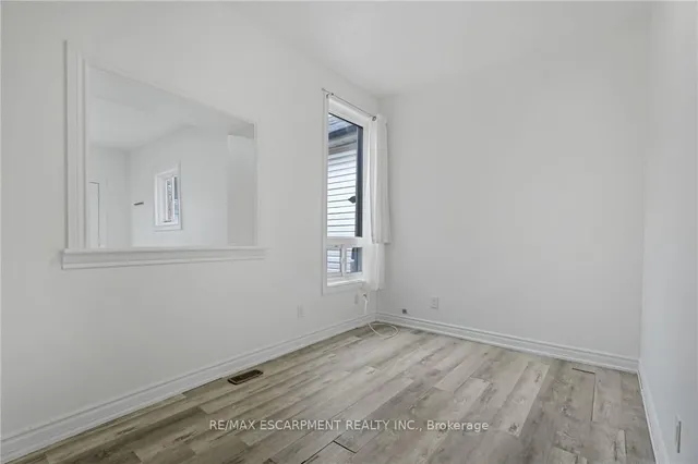 Additional image 19 of 26 Madison Ave