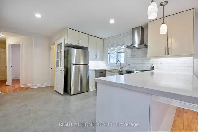 Additional image 7 of 90 Woodward Ave