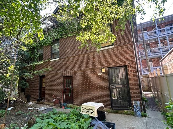 6714 S Paxton Ave, Chicago, IL 60649