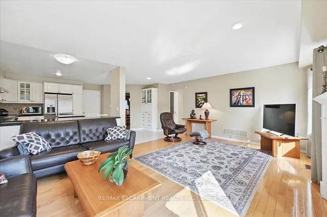 Additional image 16 of 41 Chifney Lane