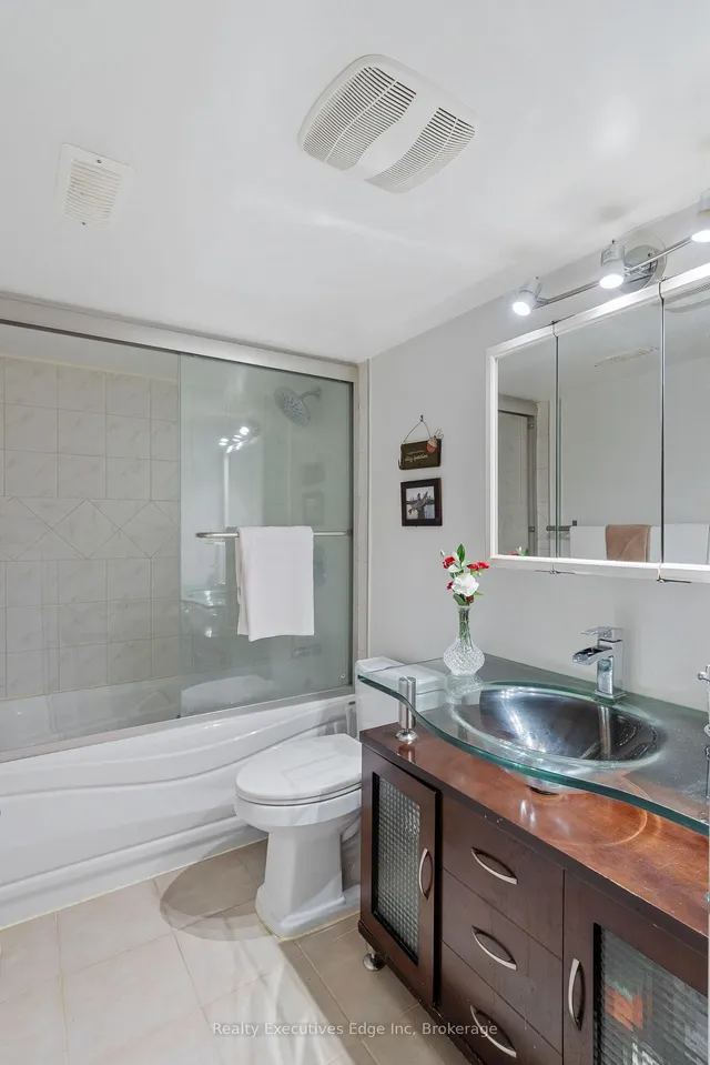 Additional image 39 of 3 Cannes St