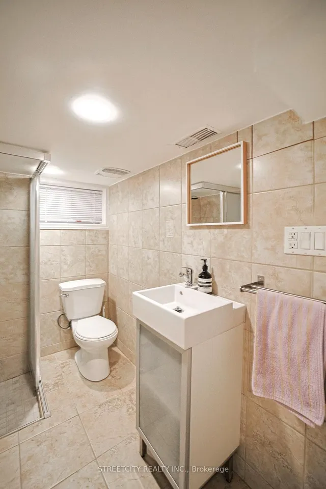 Additional image 44 of 409 Mcroberts Ave