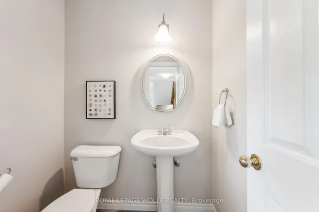 Additional image 18 of 35 Dayman Crt