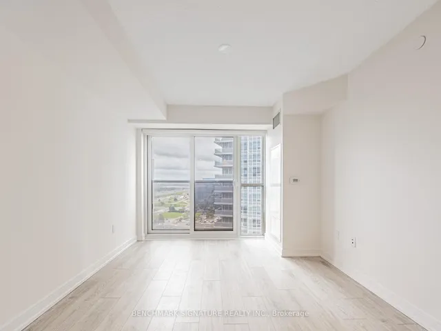 Additional image 10 of 225 Village Green Sq Unit 1904