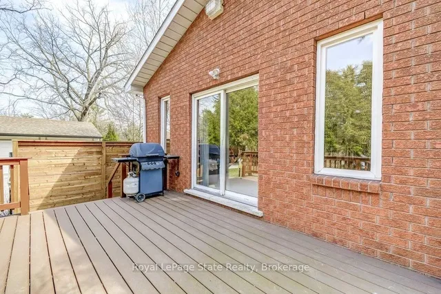 Additional image 46 of 462 Dundurn St