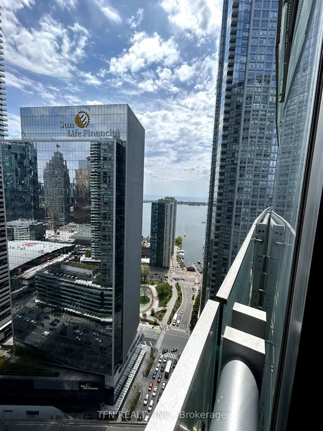 Additional image 5 of 14 York St Unit 3602