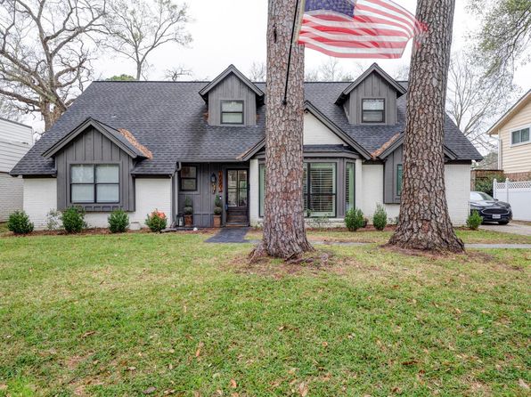 10503 Metronome Dr, Houston, TX 77043