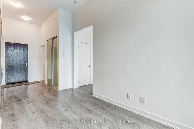 Additional image 12 of 297 College St Unit 1002