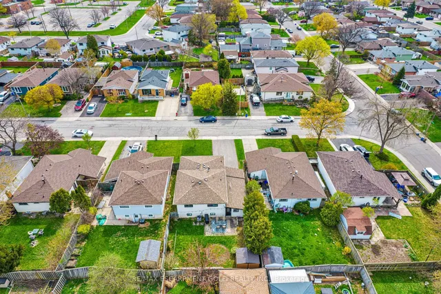 Additional image 34 of 50 LAMBERT St