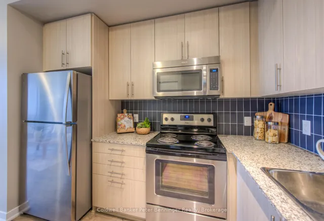 Additional image 11 of 85 Duke St Unit 703