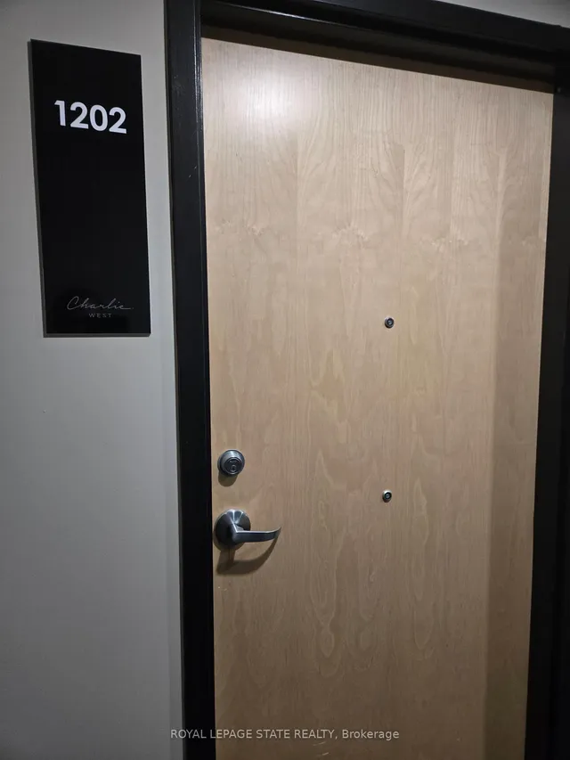 Additional image 16 of 60 Charles St Unit 1202