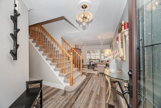 Additional image 5 of 28 Lacewood Cres