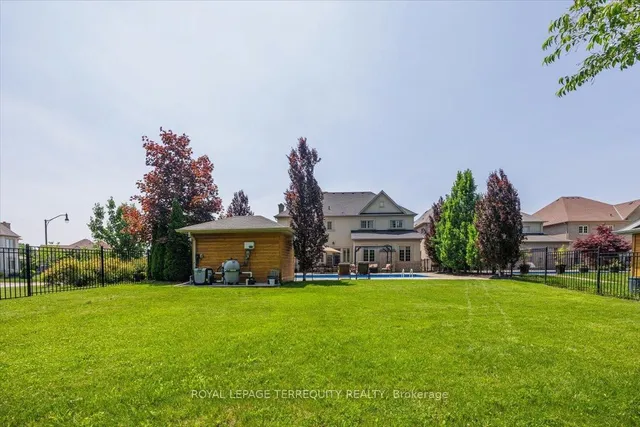 Additional image 43 of 113 Royal West Dr