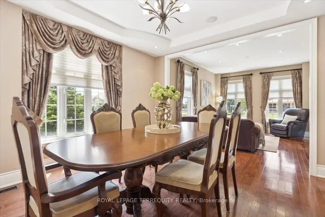 Additional image 19 of 113 Royal West Dr