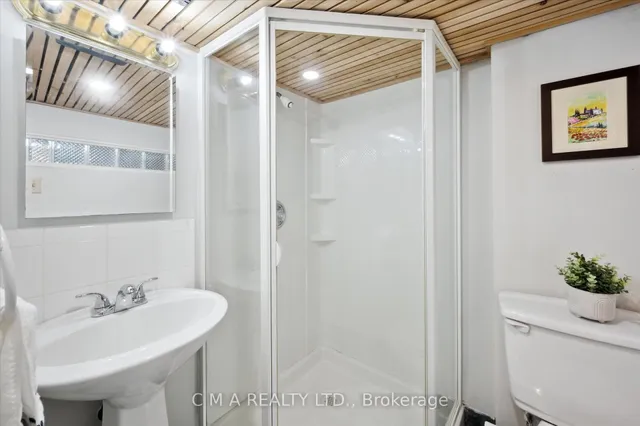 Additional image 36 of 43 Dekay St