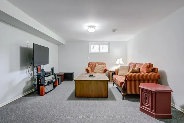 Additional image 33 of 3991 Bloor St