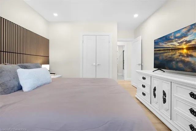 Additional image 22 of 20 Camille Crt