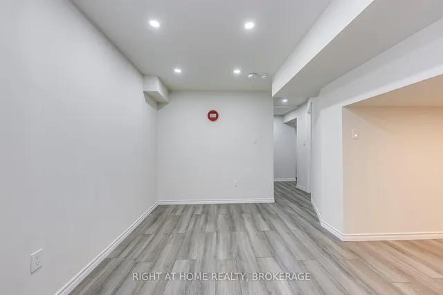 Additional image 48 of 451 Dundas St