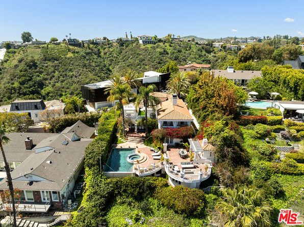 1100 Stradella Rd, Los Angeles, CA 90077