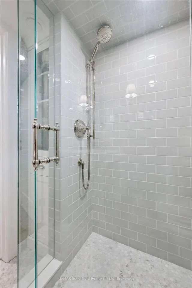 Additional image 32 of 28 Brunswick Ave