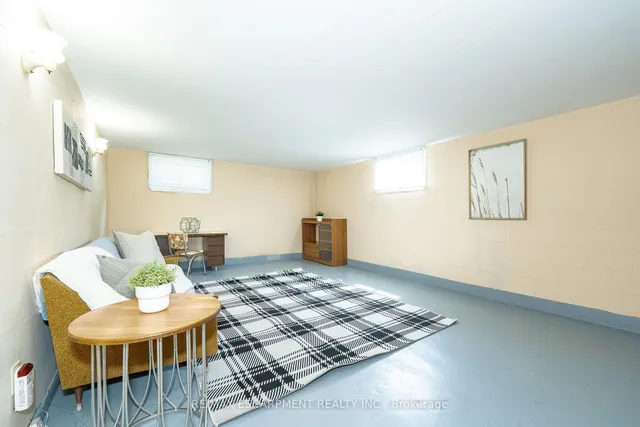 Additional image 29 of 84 Blanmora Dr