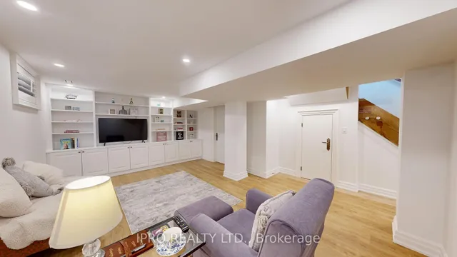 Additional image 23 of 98 Poyntz Ave