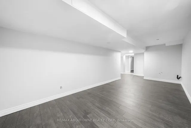 Additional image 37 of 71 Cobblehill Cres